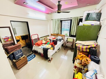 Room in 1 BHK Apartment at Bhoomi Park, Malad West – for Rent