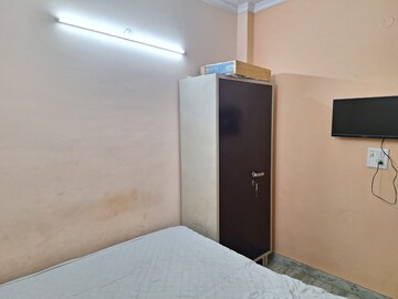 Room in 1 BHK Builder Floor at Rohini Sector 8 – for Sale