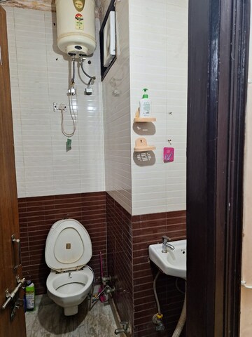 Bathroom in 1 BHK Builder Floor at Rohini Sector 8 – for Sale