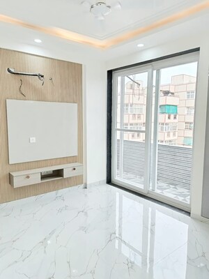 Room in 3 BHK Builder Floor at Uppal Southend, Sector 49 – for Sale