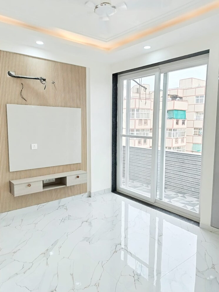 Room, uppal-southend 3 Bedroom 418 Sq.Ft. Builder Floor In Sector 49 Gurgaon 9688127