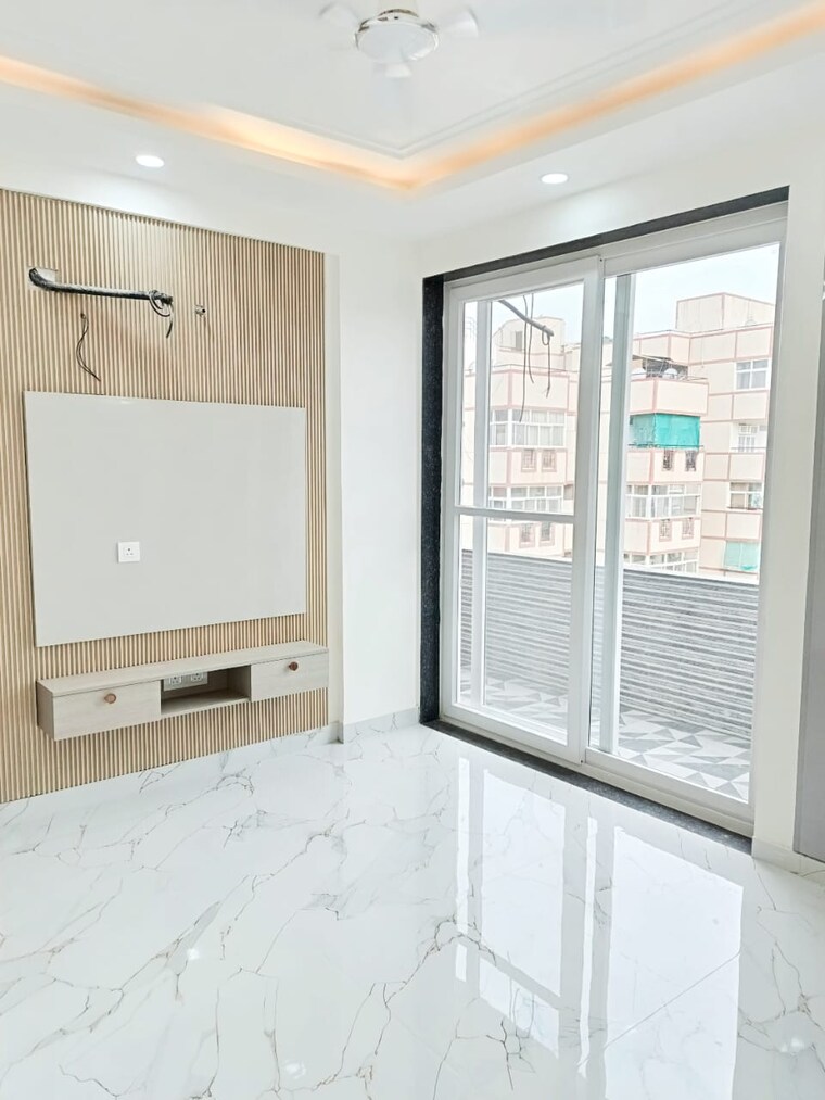 Room, uppal-southend 3 Bedroom 418 Sq.Ft. Builder Floor In Sector 49 Gurgaon 9688127