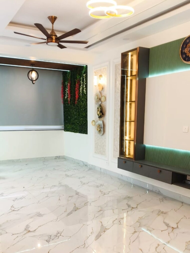 Room, uppal-southend 3 Bedroom 418 Sq.Ft. Builder Floor In Sector 49 Gurgaon 9688127