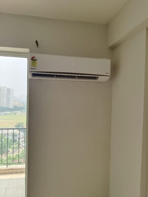 Room in 3.5 BHK Apartment at DLF New Town Heights I, Sector 90 – for Rent