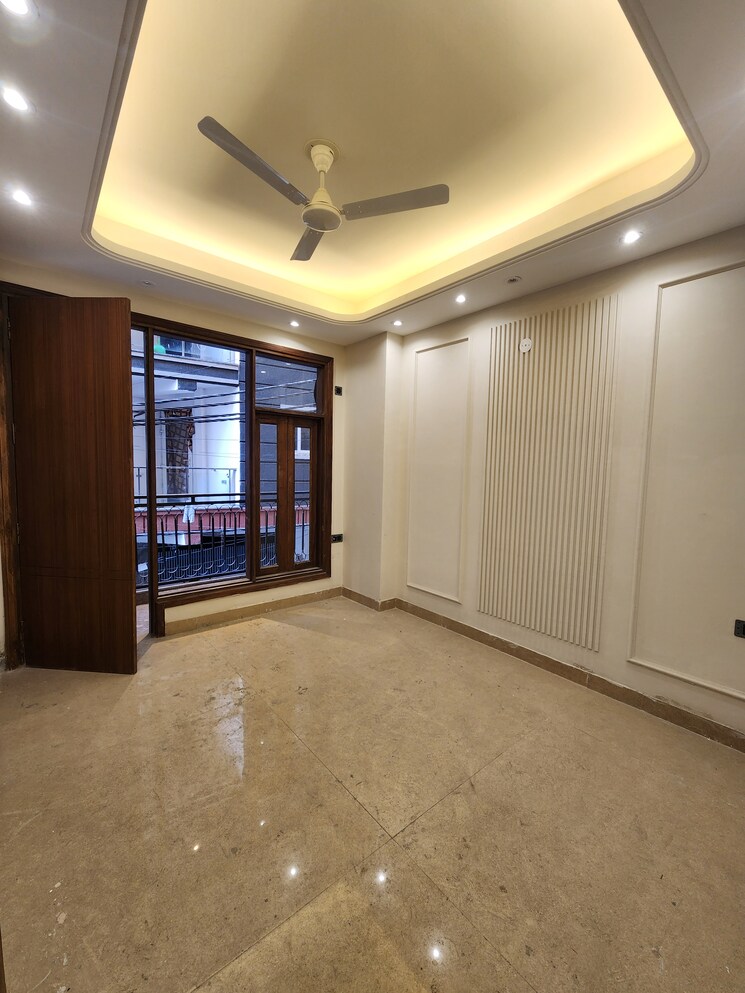 Room, chattarpur 3 Bedroom 1150 Sq.Ft. Apartment In Chattarpur Delhi 9688162