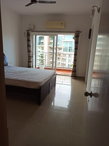 Room in 3 BHK Apartment at Godrej Woodsman Estate, Hebbal – for Rent