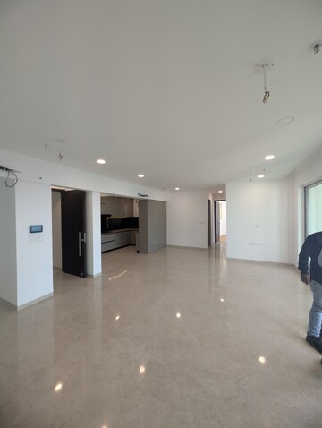 Room in 3.5 BHK Apartment at Aurum Q Residences, Ghansoli – for Sale