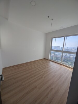 Room in 3.5 BHK Apartment at Aurum Q Residences, Ghansoli – for Sale