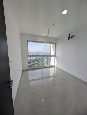 Room in 3.5 BHK Apartment at Aurum Q Residences, Ghansoli – for Sale