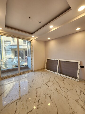 Room in 3 BHK Builder Floor at Chattarpur – for Sale