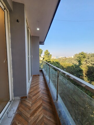 Furnished Amenities in 3 BHK Builder Floor at Chattarpur – for Sale