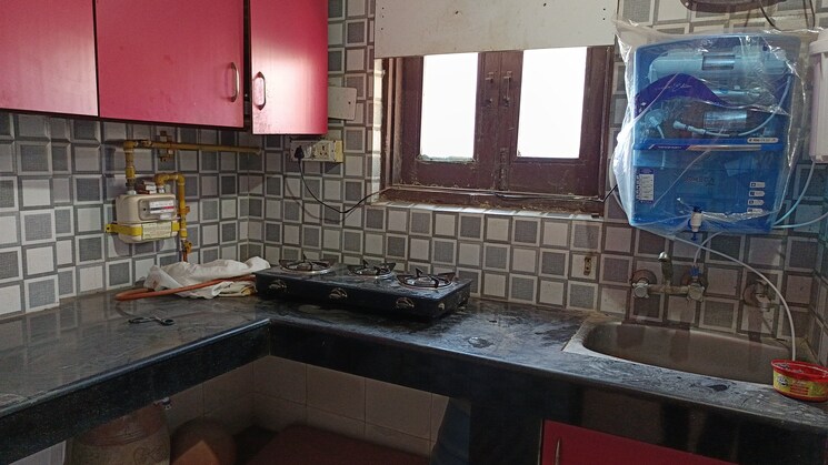 Kitchen, patel nagar 1 Bedroom 500 Sq.Ft. Builder Floor In Patel Nagar Delhi 9688177