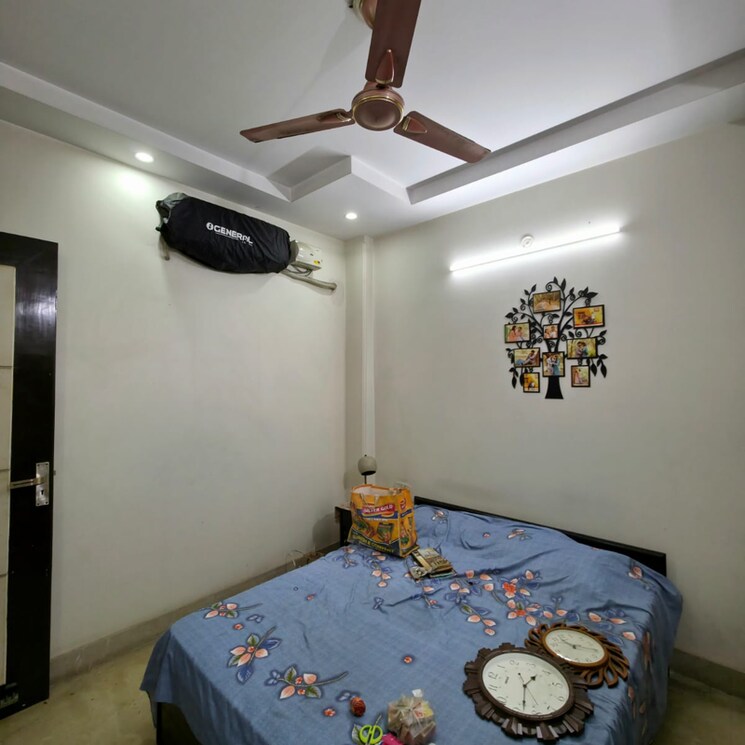 Bedroom, rama park 3 Bedroom 120 Sq.Yd. Builder Floor In Rama Park Delhi 9688215