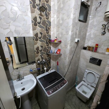 Team Area in 3 BHK Builder Floor at Rama Park – for Rent