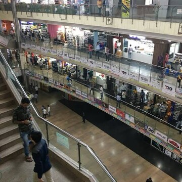  Shop For Rent in City Centre Mall, Parimal Nagar