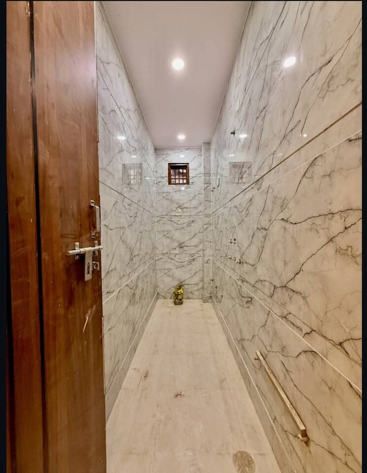 Bathroom, uttam nagar 4 Bedroom 555 Sq.Ft. Independent House In Uttam Nagar Delhi 9688220