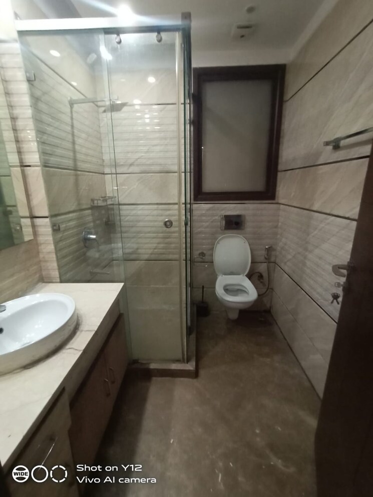 Bathroom, greater kailash 4 Bedroom 311 Sq.Yd. Builder Floor In Greater Kailash Delhi 9688234