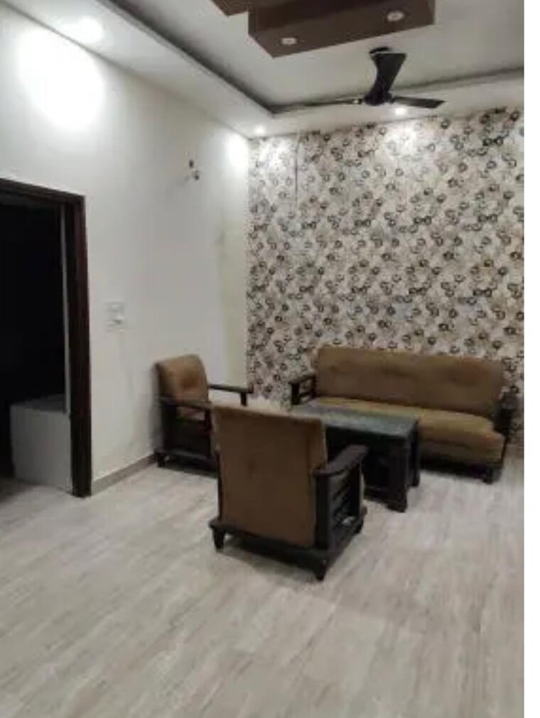 Living Room, sector 17 4 Bedroom 165 Sq.Yd. Independent House In Sector 17 Panchkula 9688232