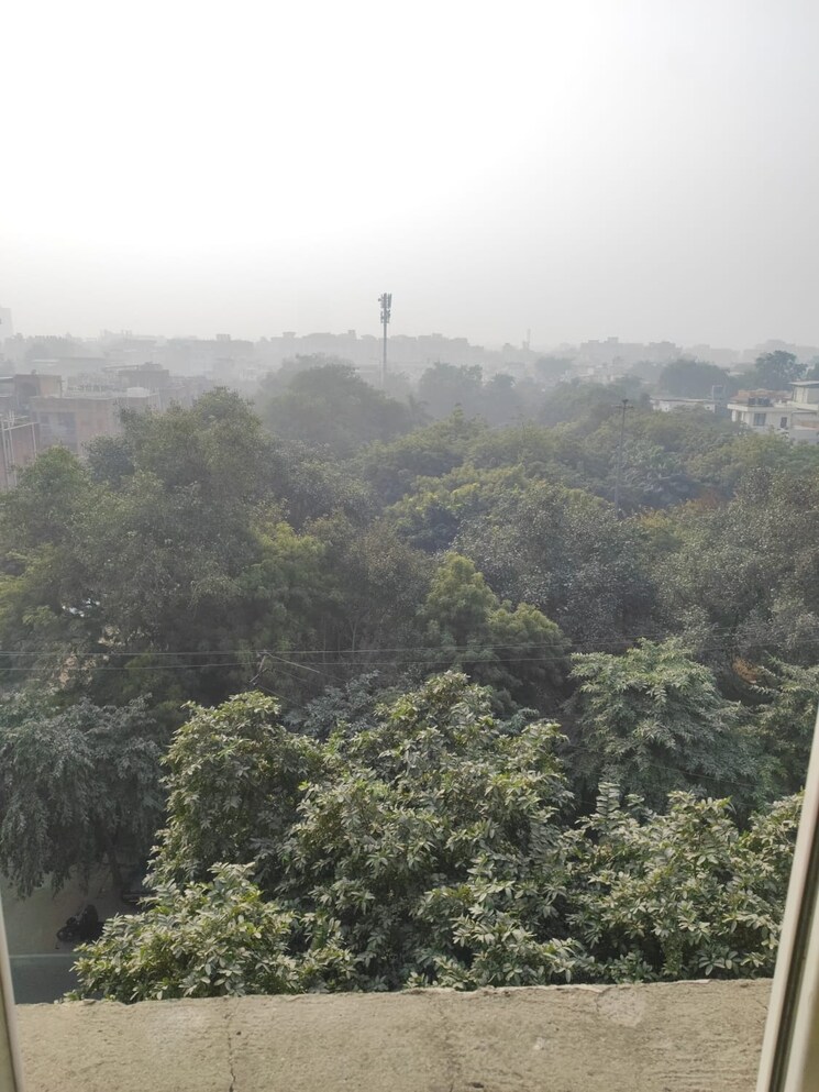 Master Bedroom, shanti-kunj-noida 2.5 Bedroom 1450 Sq.Ft. Apartment In Sector 61 Noida 9688246