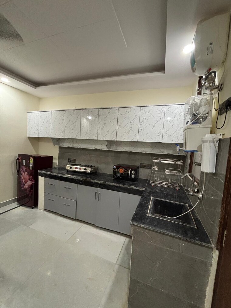 Kitchen, omaxe-royal-residency-faridabad 3 Bedroom 150 Sq.Yd. Builder Floor In Sector 79 Faridabad 9688263