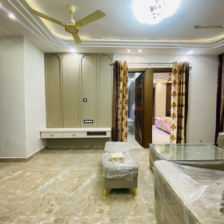 Living Room, uttam nagar 3 Bedroom 100 Sq.Yd. Builder Floor In Uttam Nagar Delhi 9688253