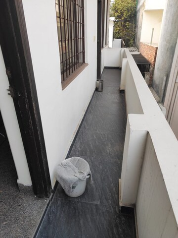 Balcony in 1 RK Independent House at RWA Apartments Sector 19, Sector 19 – for Rent