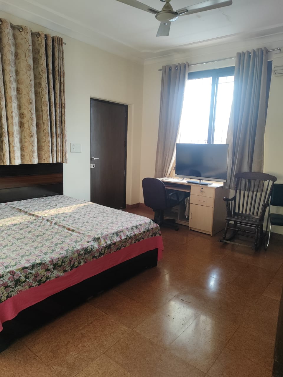 1 Rk  + Pooja Room,Servant Room 1450 Sq.Ft. Independent House in RWA Apartments Sector 19
