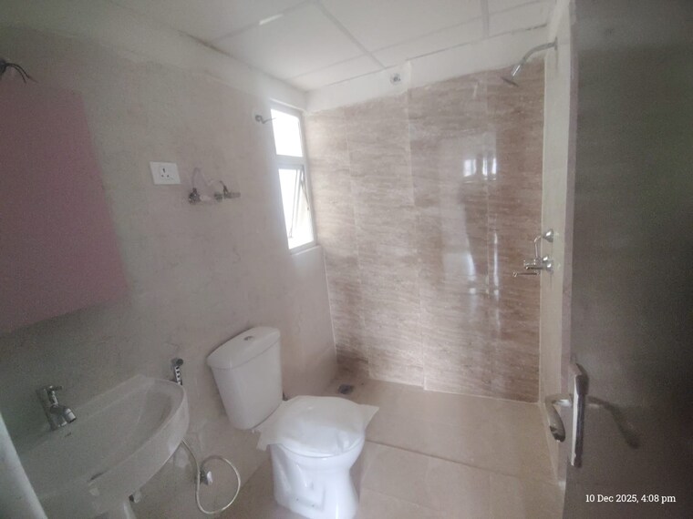 Bathroom, amrapali-dream-valley 1 Bedroom 585 Sq.Ft. Apartment In Tech Zone 4 Greater Noida Greater Noida 9688275