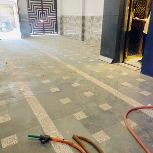 Parking in 2 BHK Builder Floor at Dwarka Mor – for Rent