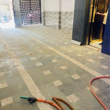 Parking in 2 BHK Builder Floor at Dwarka Mor – for Rent