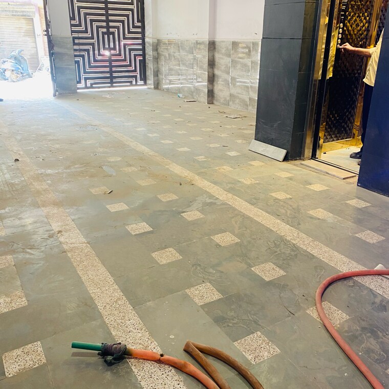  Parking, dwarka mor 2 Bedroom 60 Sq.Yd. Builder Floor In Dwarka Mor Delhi 9688282