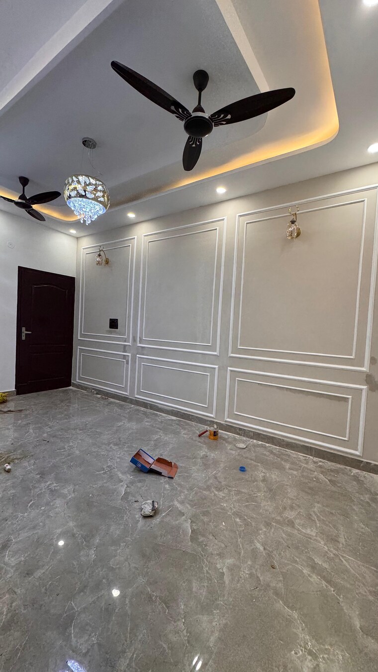 Room, shakti khand 3 Bedroom 1200 Sq.Ft. Builder Floor In Shakti Khand Ghaziabad 9688277