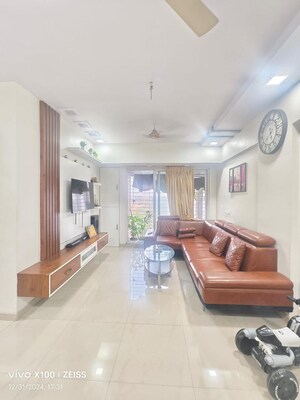 Living Room in 2 BHK Apartment at Ashok Nagar Complex Ashok Nagar, Ashok Nagar – for Sale