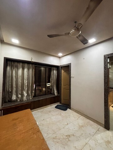 Room in 1.5 BHK Apartment at Andheri West – for Rent