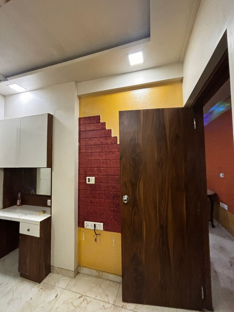 Room, andheri west 1.5 Bedroom 650 Sq.Ft. Apartment In Andheri West Mumbai 9688290
