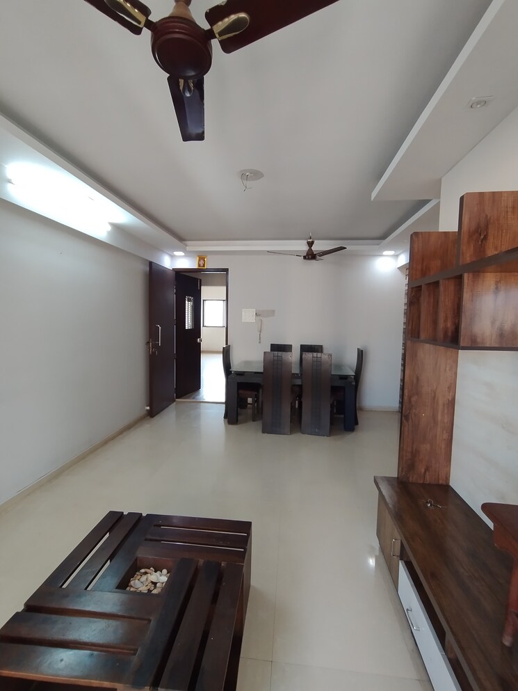 Dining area, ghodbunder road 3 Bedroom 850 Sq.Ft. Apartment In Ghodbunder Road Thane 9688316