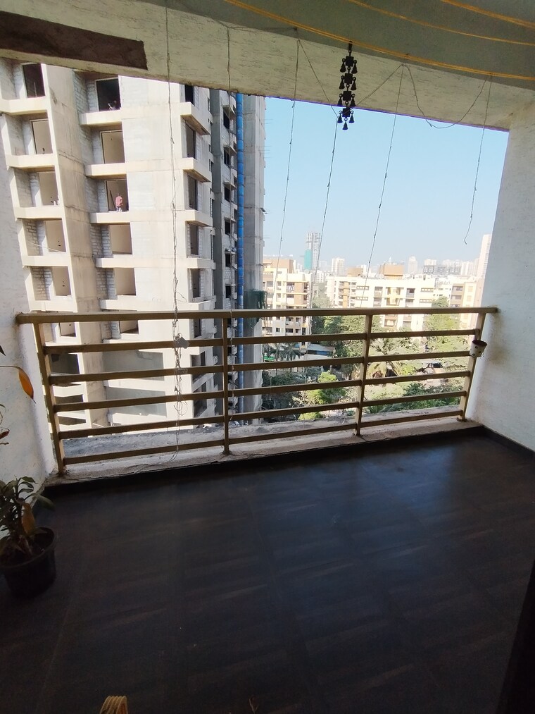 Balcony, ghodbunder road 3 Bedroom 850 Sq.Ft. Apartment In Ghodbunder Road Thane 9688316