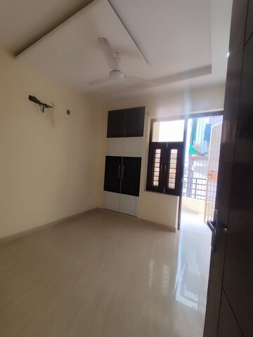 Room in 4 BHK Builder Floor at Ashoka Enclave – for Rent