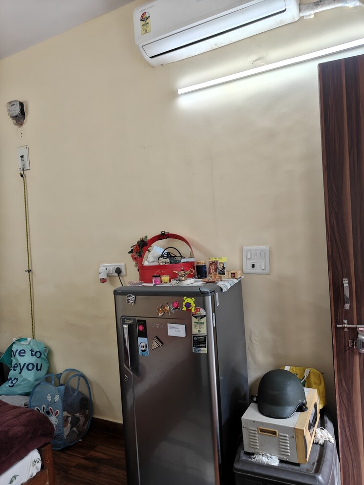 undefined, sector 28 Studio 410 Sq.Ft. Apartment In Sector 28 Noida 9688325