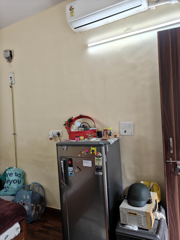 undefined, sector 28 Studio 410 Sq.Ft. Apartment In Sector 28 Noida 9688325