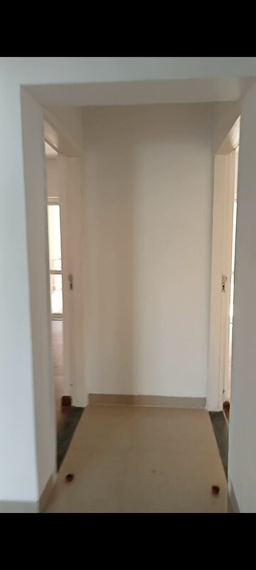 Room in 3.5 BHK Apartment at BPTP Park 81, Sector 81 – for Sale