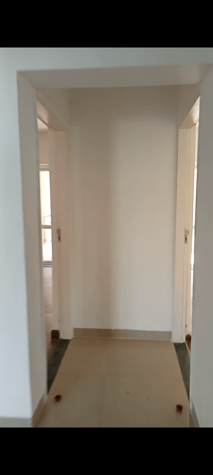 Room, bptp-park-81 3.5 Bedroom 2700 Sq.Ft. Apartment In Sector 81 Faridabad 9688328