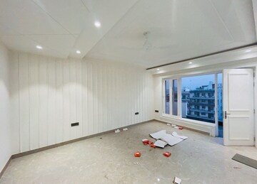 Room in 3 BHK Builder Floor at Green Fields Colony – for Rent