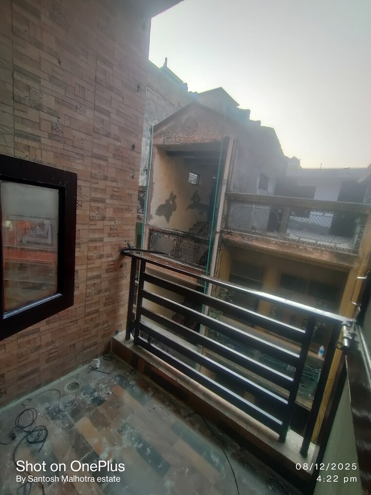 Balcony, dwarka mor 2 Bedroom 55 Sq.Yd. Builder Floor In Dwarka Mor Delhi 9688349
