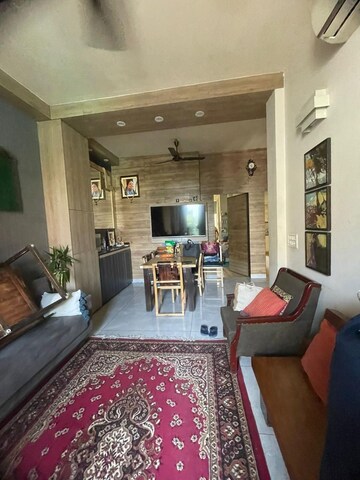 Bedroom in 3 BHK Builder Floor at Green Fields Colony – for Rent