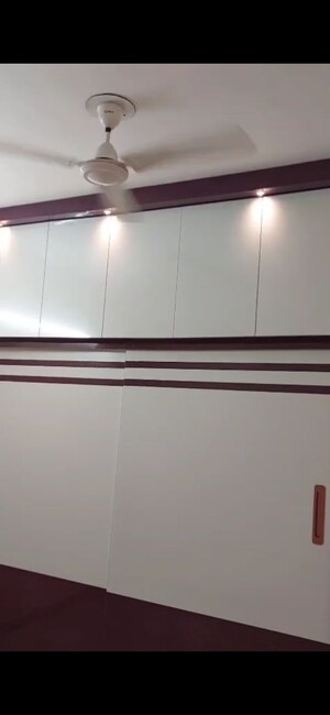 Room in 2.5 BHK Apartment at Amrapali Dream Valley, Tech Zone 4 Greater Noida – for Sale