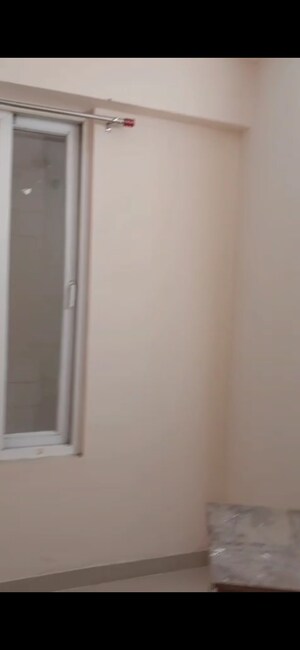 Building Lobby in 2.5 BHK Apartment at Amrapali Dream Valley, Tech Zone 4 Greater Noida – for Sale