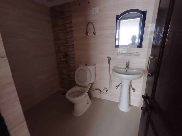 Bathroom, amrapali-zodiac 3 Bedroom 1325 Sq.Ft. Apartment In Sector 120 Noida 9688374