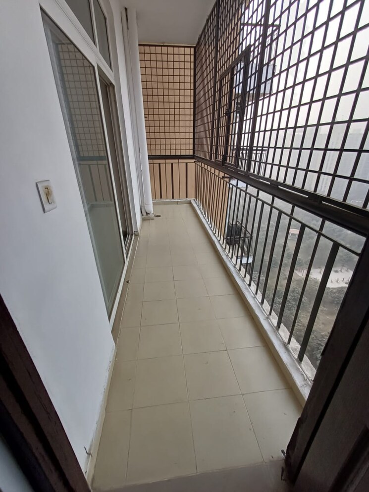 Balcony, amrapali-zodiac 3 Bedroom 1325 Sq.Ft. Apartment In Sector 120 Noida 9688374