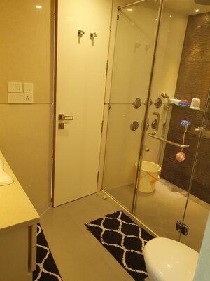 Attached Bathroom in 4 BHK Apartment at Mahaavir Ratan, Vashi Sector 12 – for Sale